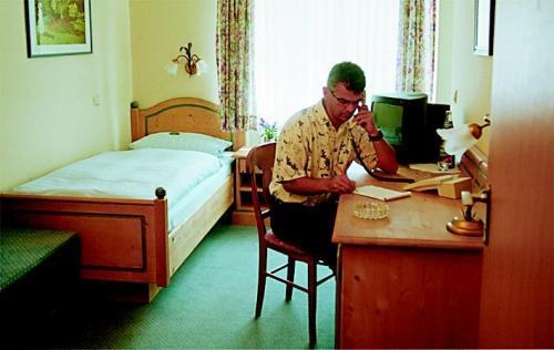 Hotel Am Suedring Memmingen Room photo