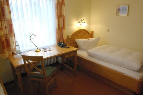 Hotel Am Suedring Memmingen Room photo